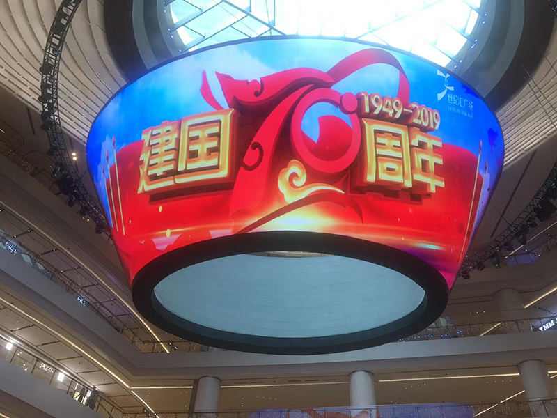 公司花20萬(wàn)裝修的會(huì)議室，竟被客戶(hù)吐槽‘像網(wǎng)吧’？高級(jí)感會(huì)議室的屏幕選擇秘訣”